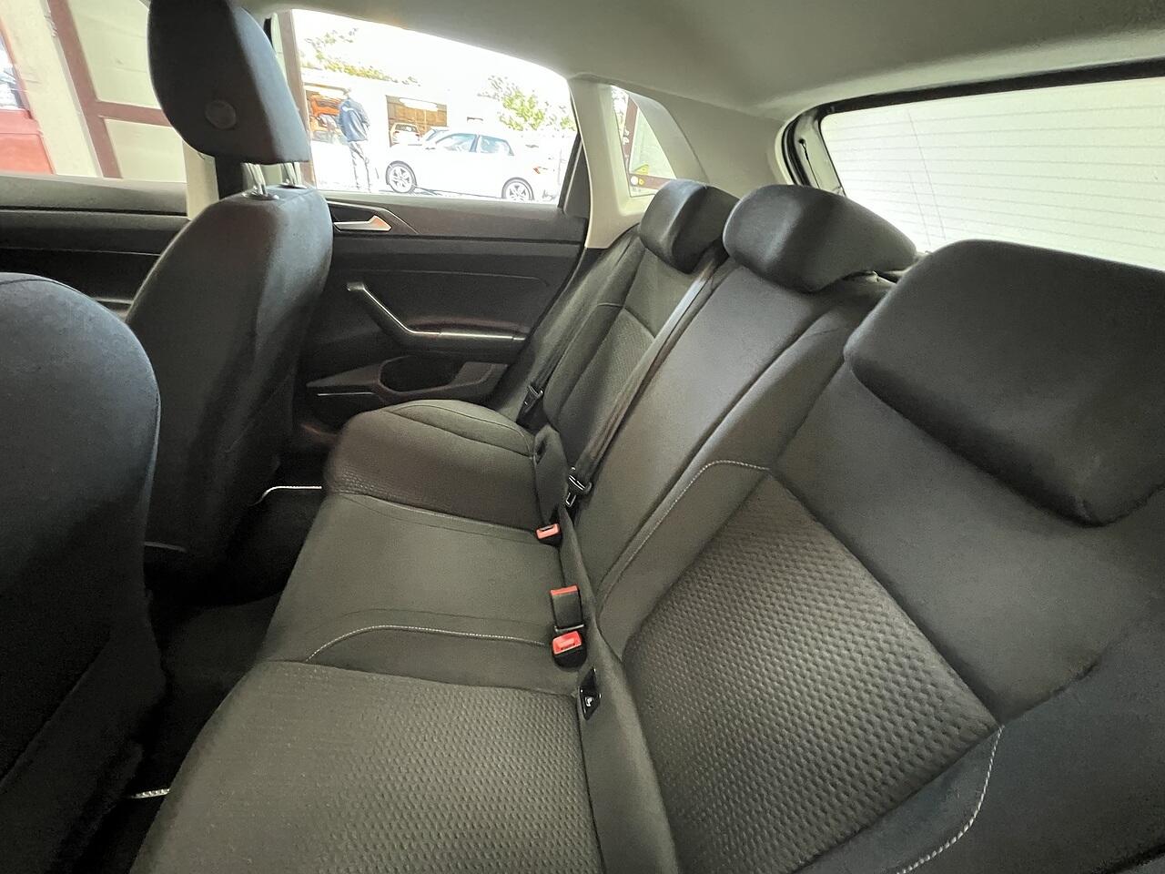 Volkswagen Polo view 17