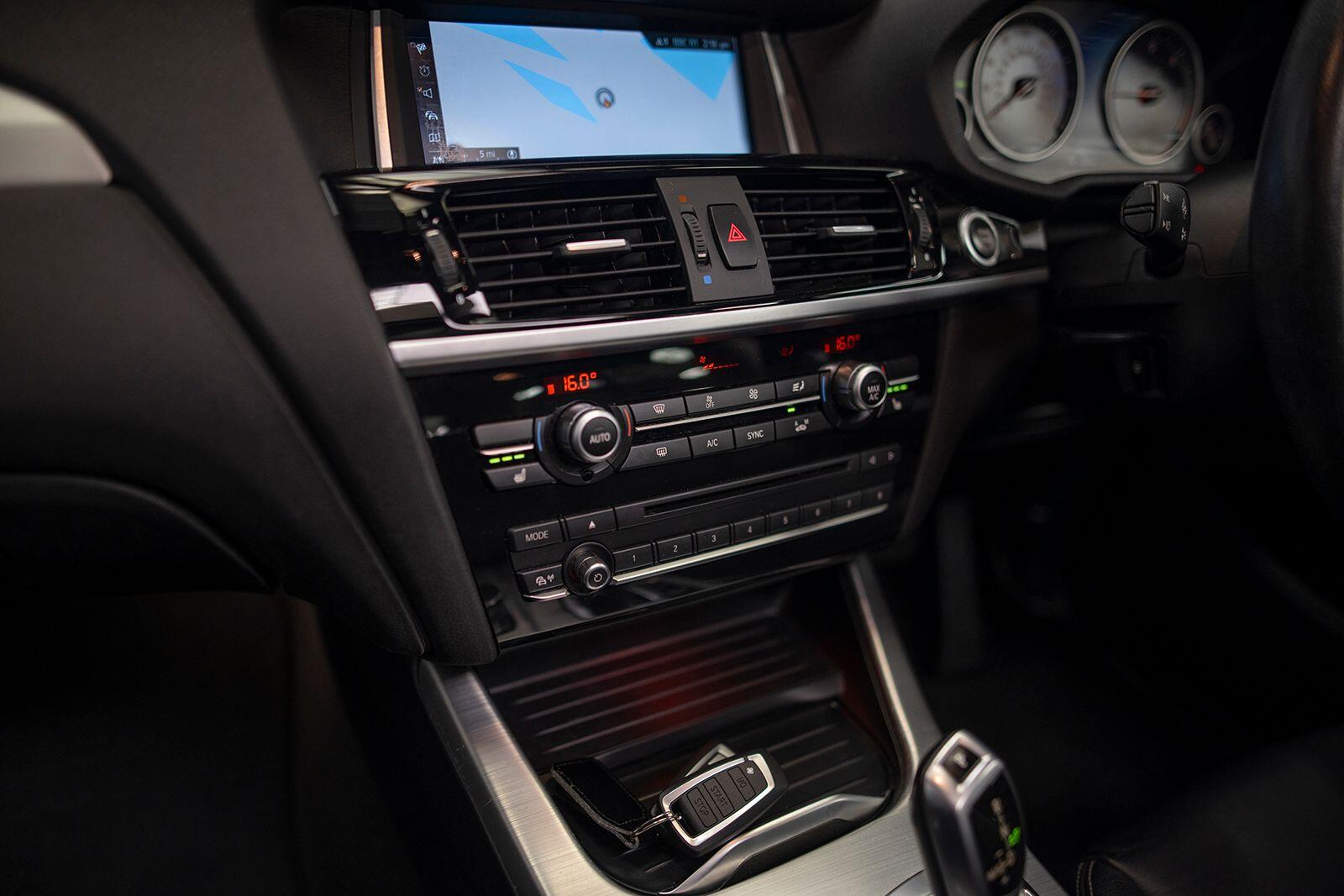 BMW X3 view 89