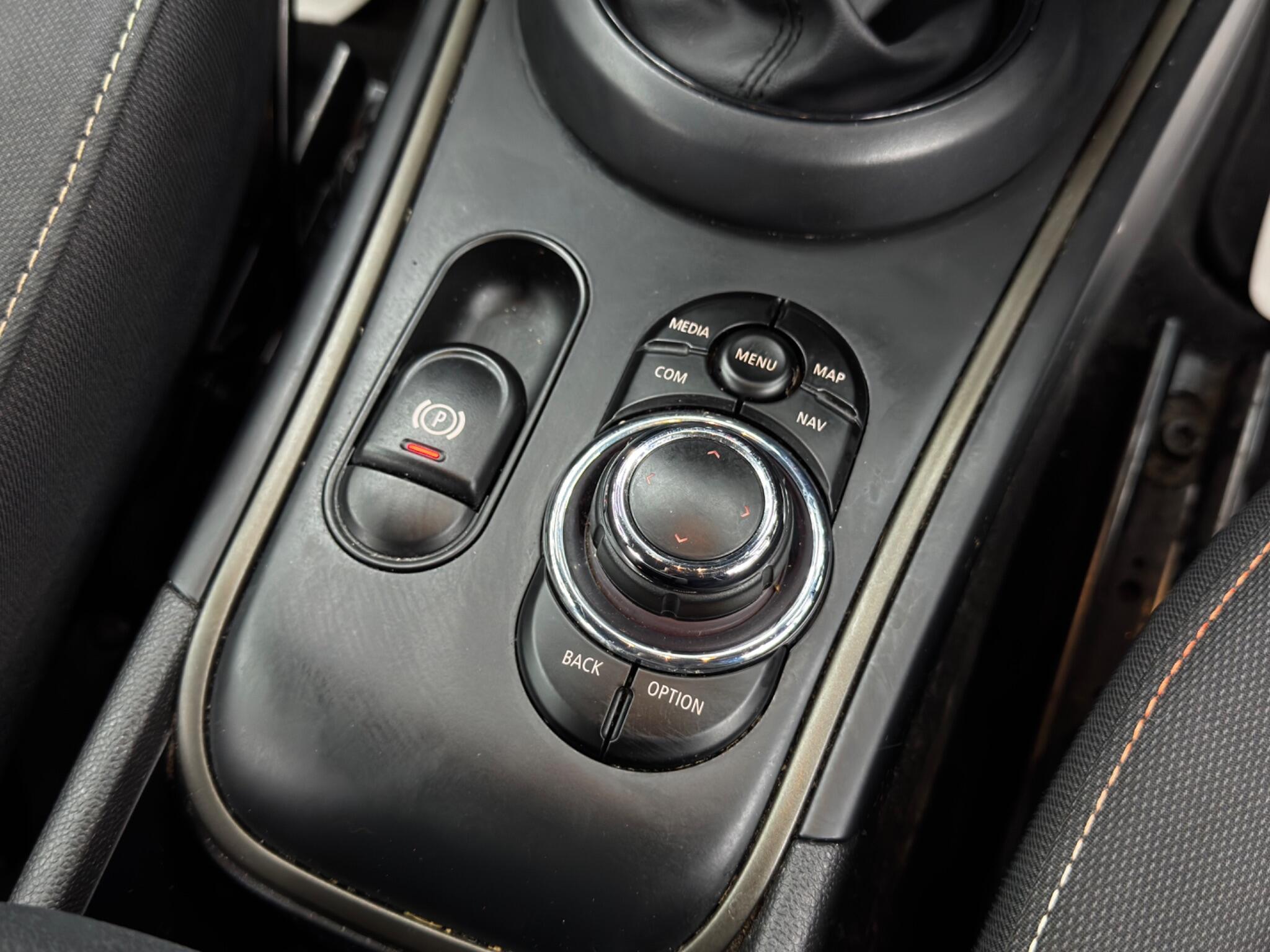 Mini Countryman view 23