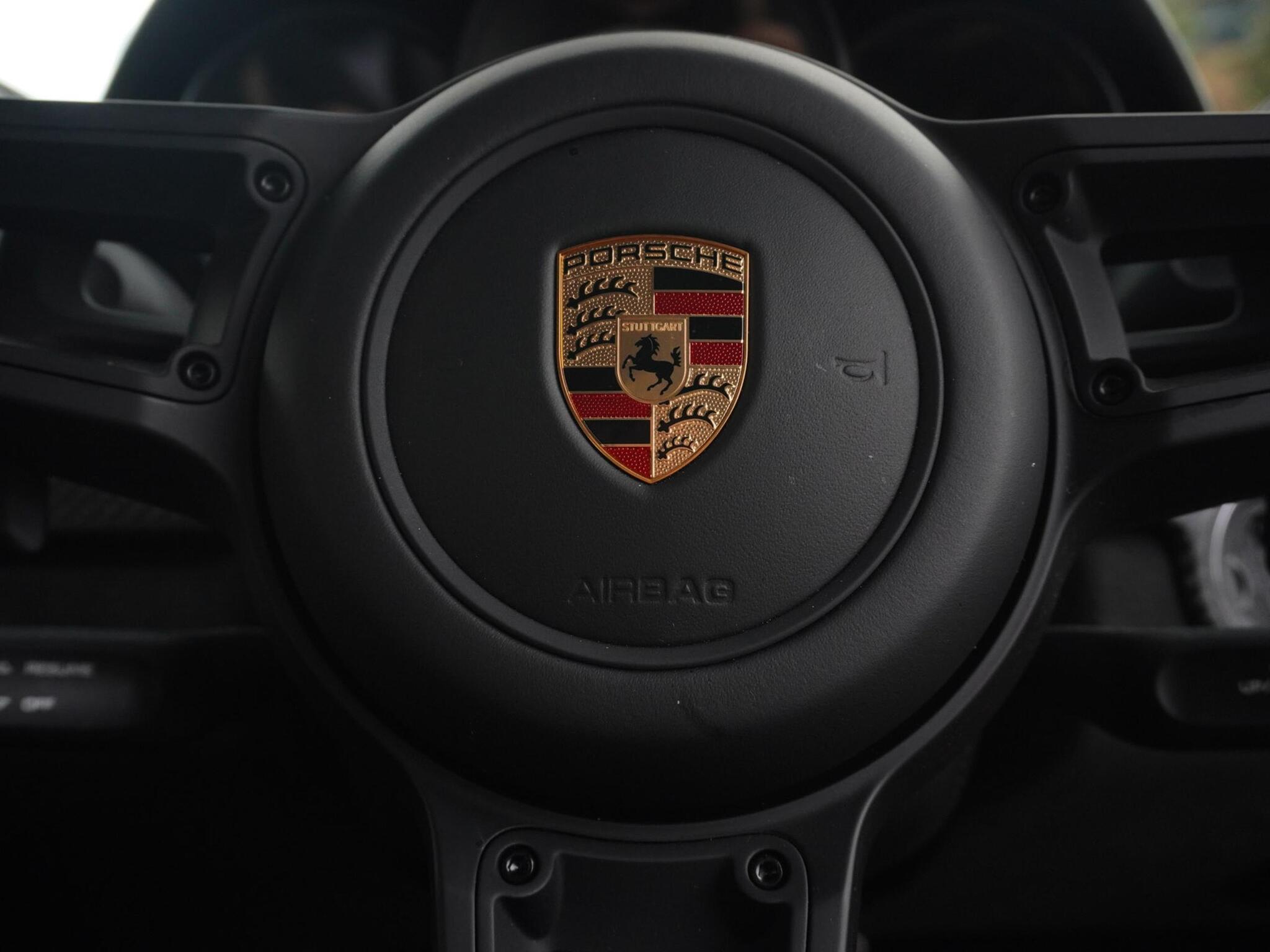 Porsche Cayman view 30