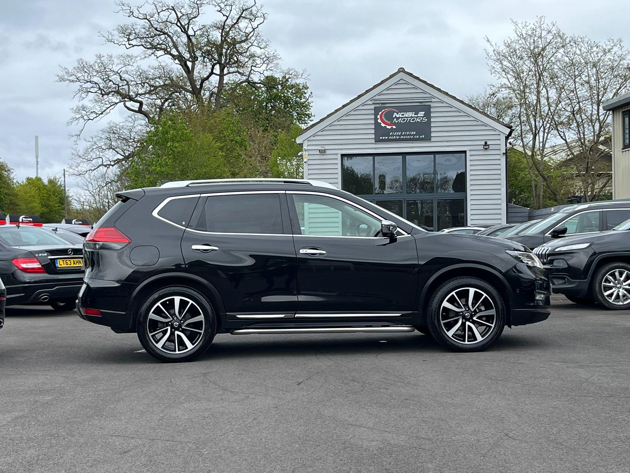 Nissan X-Trail view 8