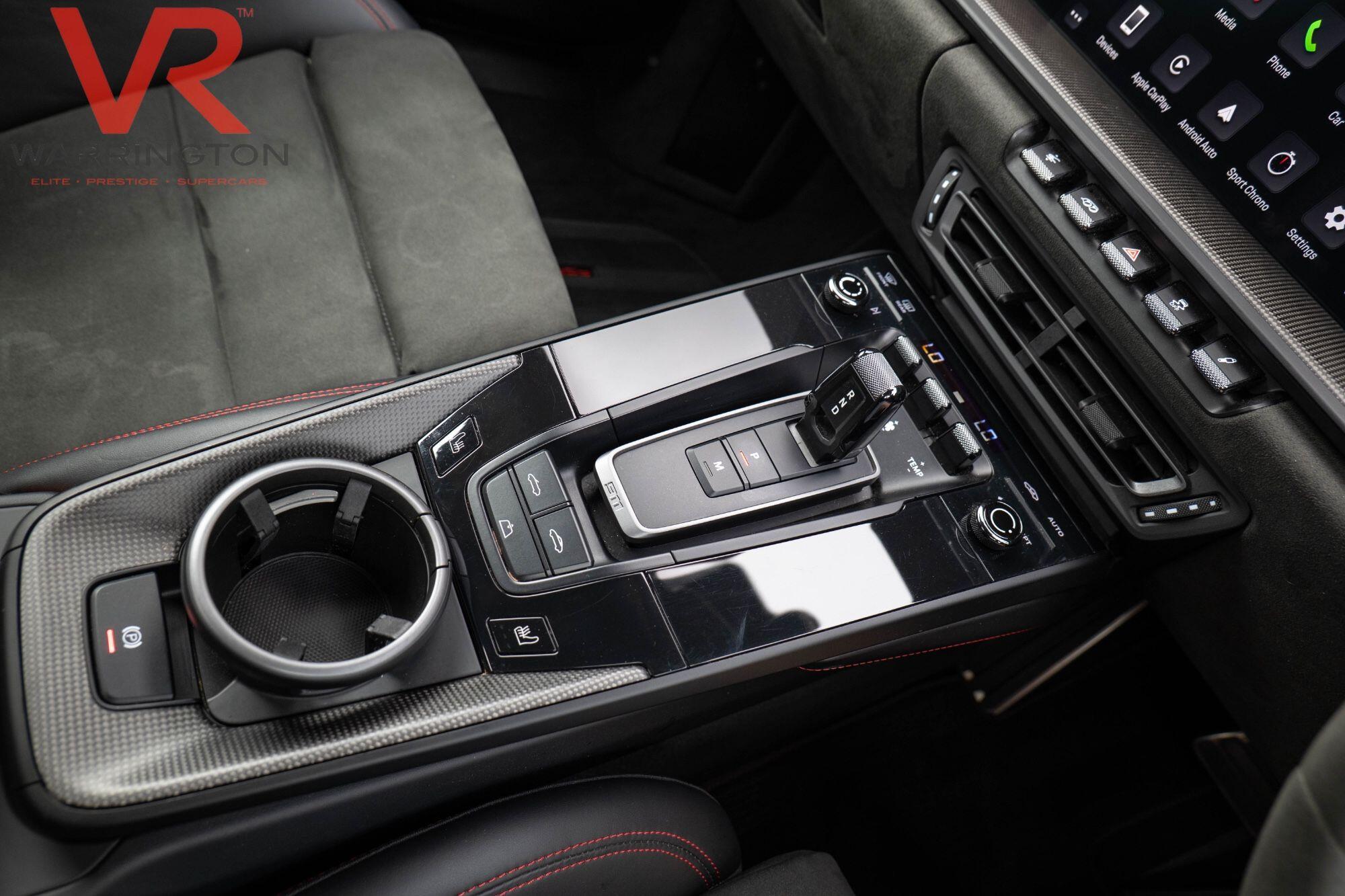 Porsche 911 view 26