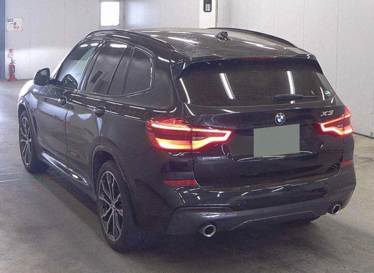 BMW X3 view 3