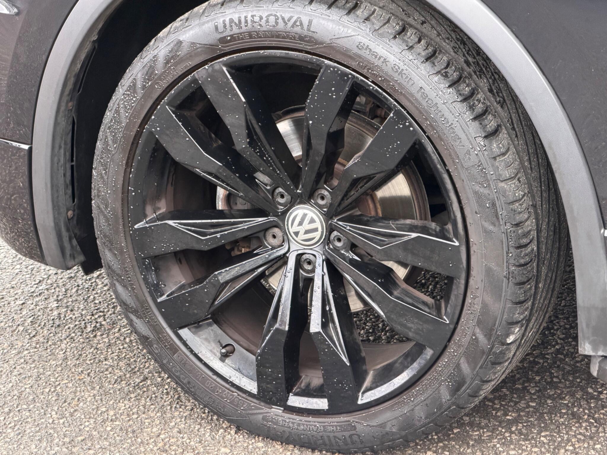 Volkswagen Tiguan view 60