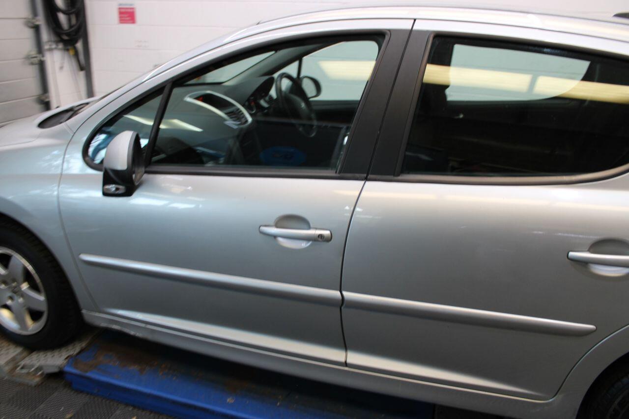 Peugeot 207 view 25
