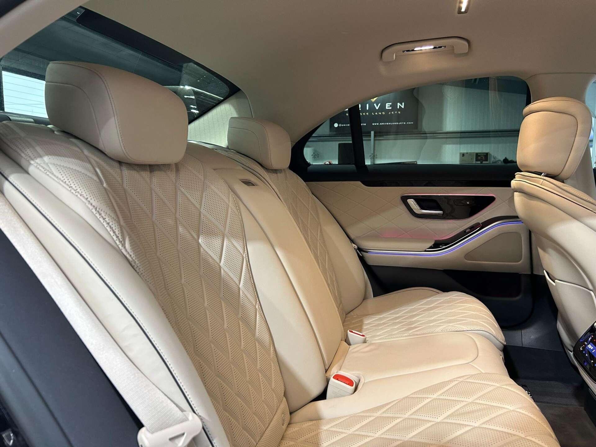 Mercedes-Benz S Class view 31