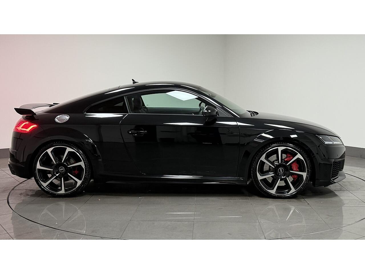 Audi TT RS view 10
