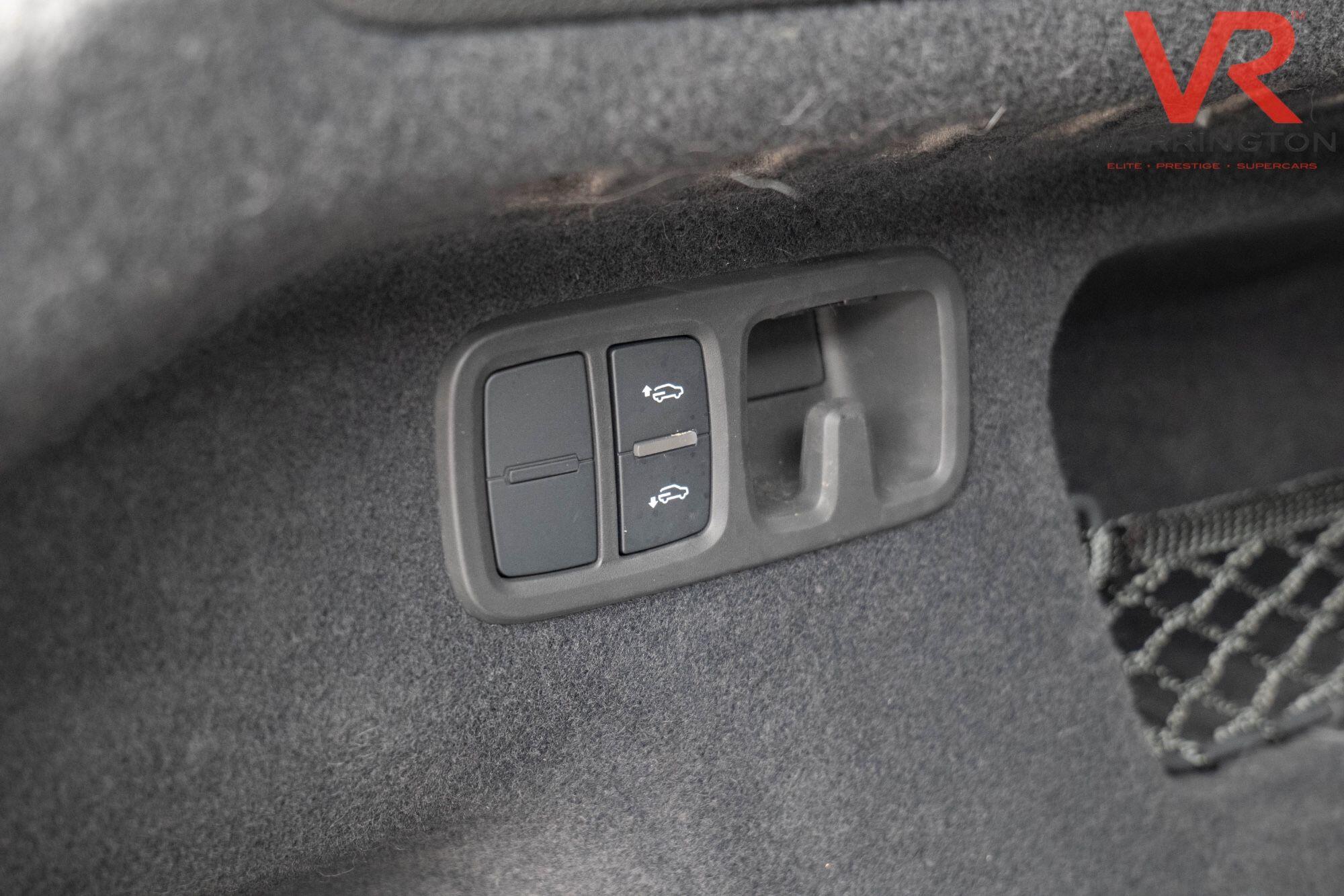 Audi RSQ8 view 20