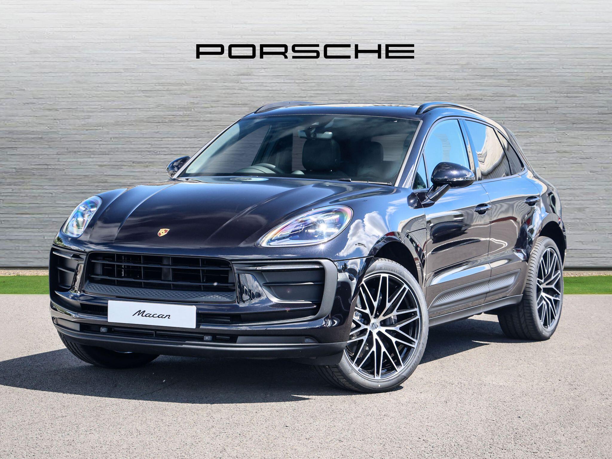 Porsche Macan view 3