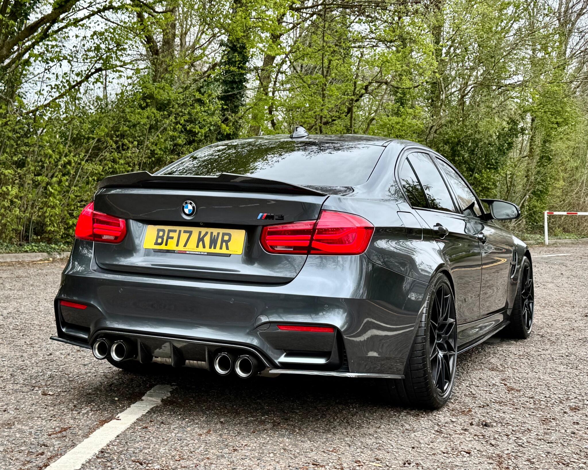 BMW M3 view 3