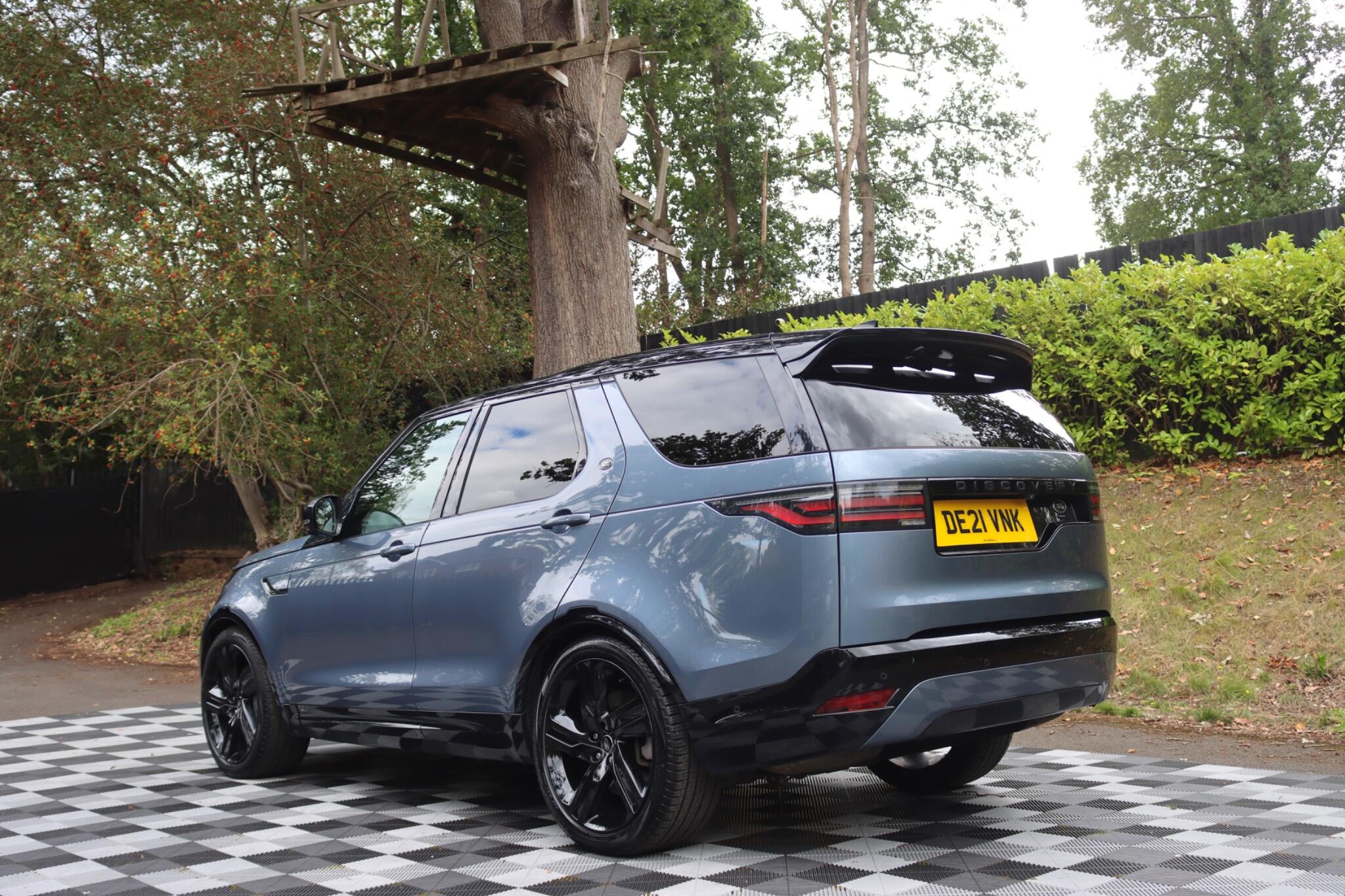Land Rover Discovery view 7