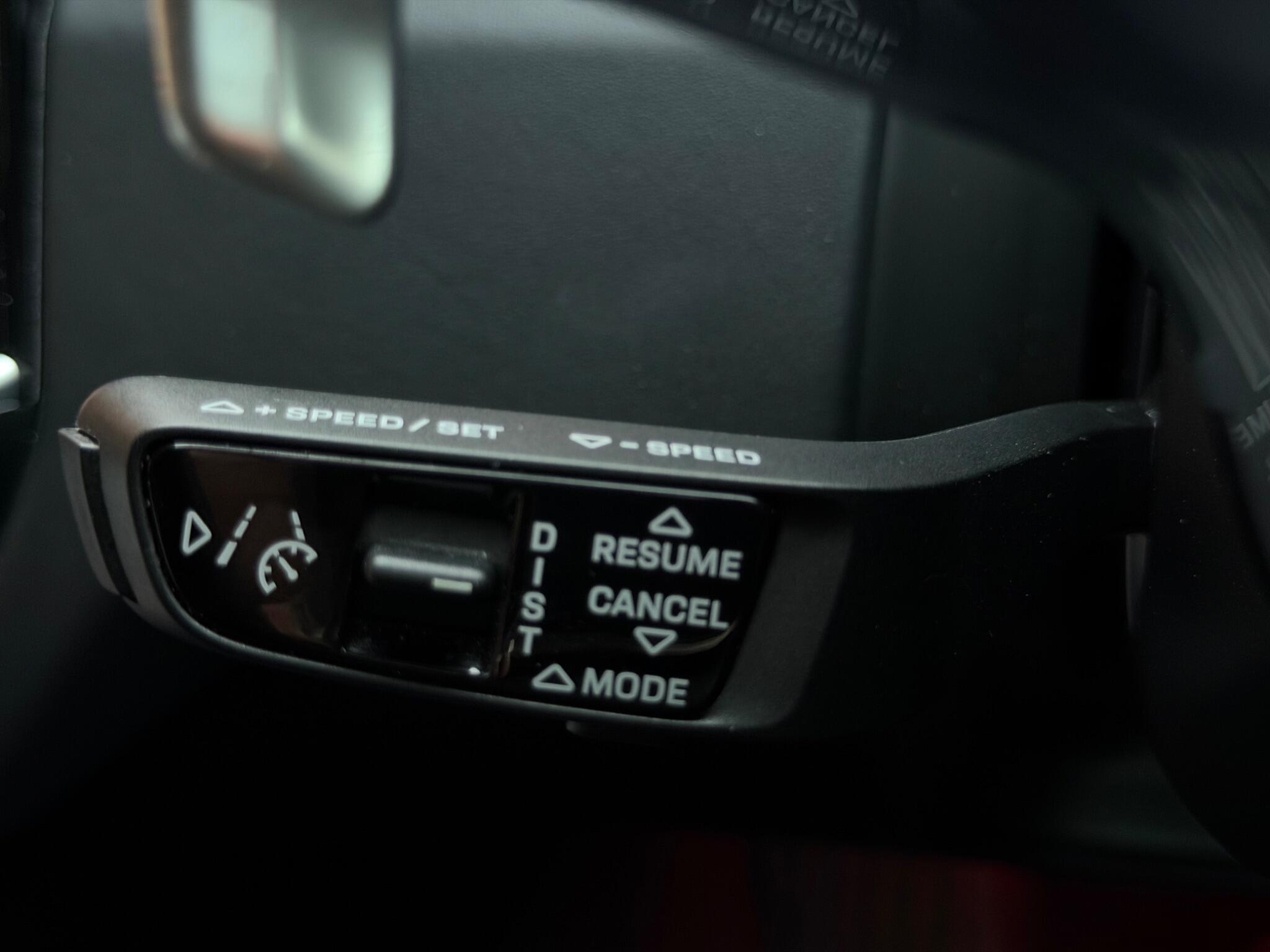 Porsche Cayenne view 32