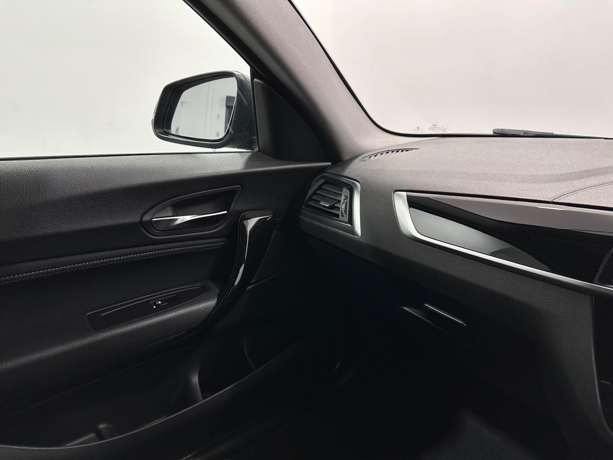 BMW 2 Series view 26