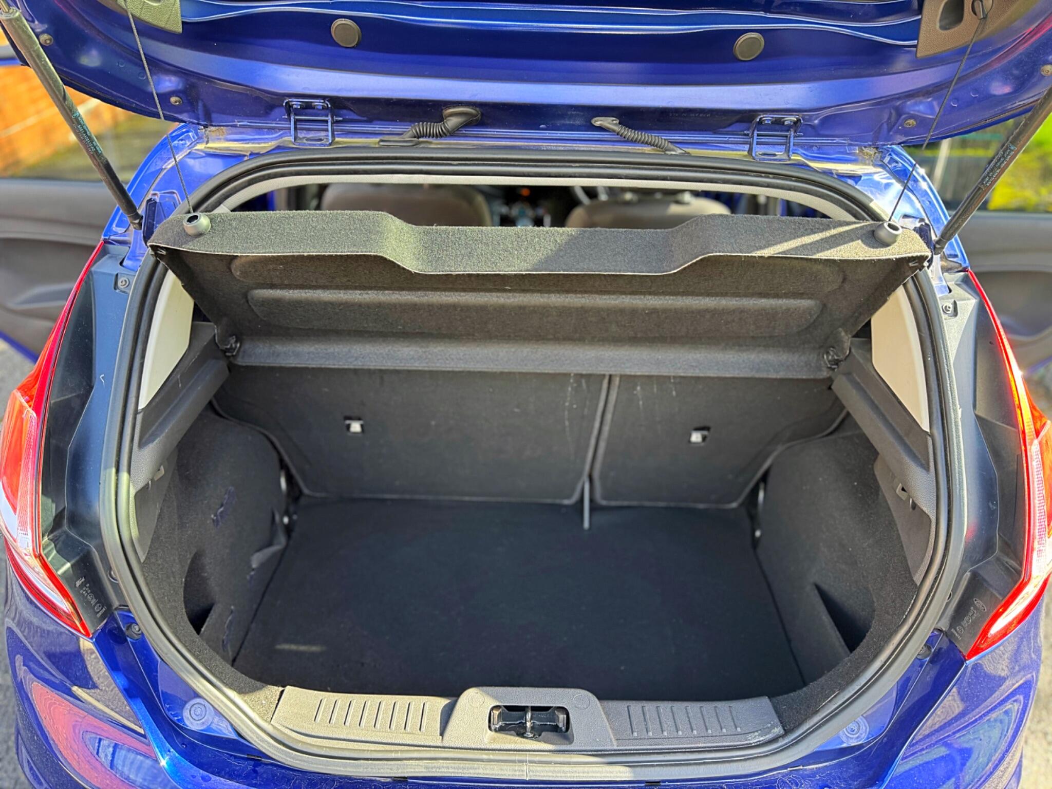 2015 Ford Fiesta 1.6 Titanium Powershift Euro 6 5dr image 46