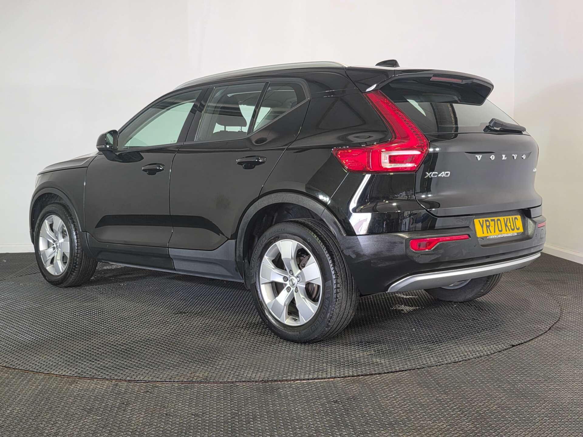 Volvo XC40 view 5