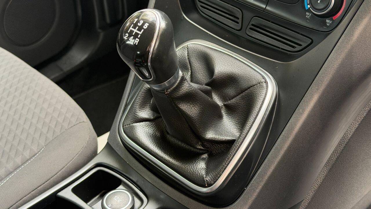 Ford C-Max view 26