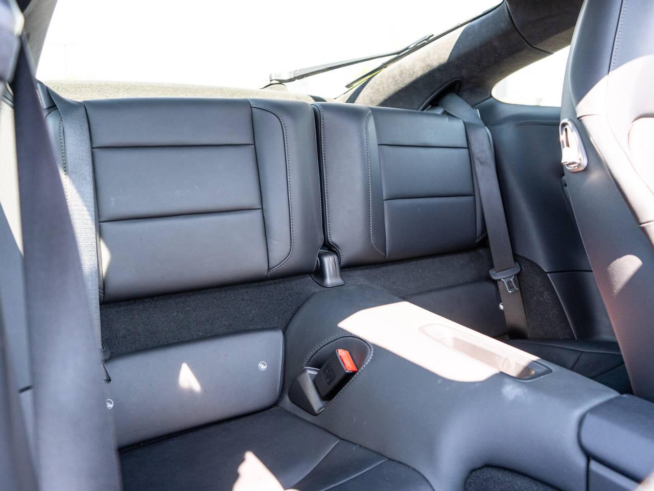 Porsche 911 view 45