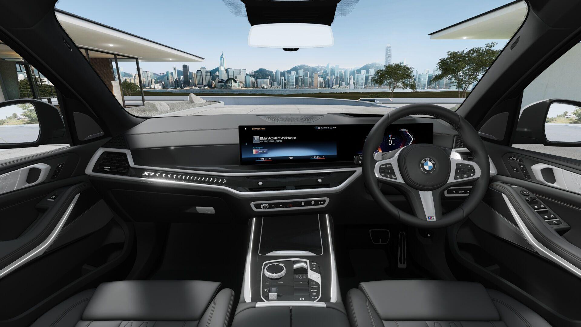 BMW X7 view 6