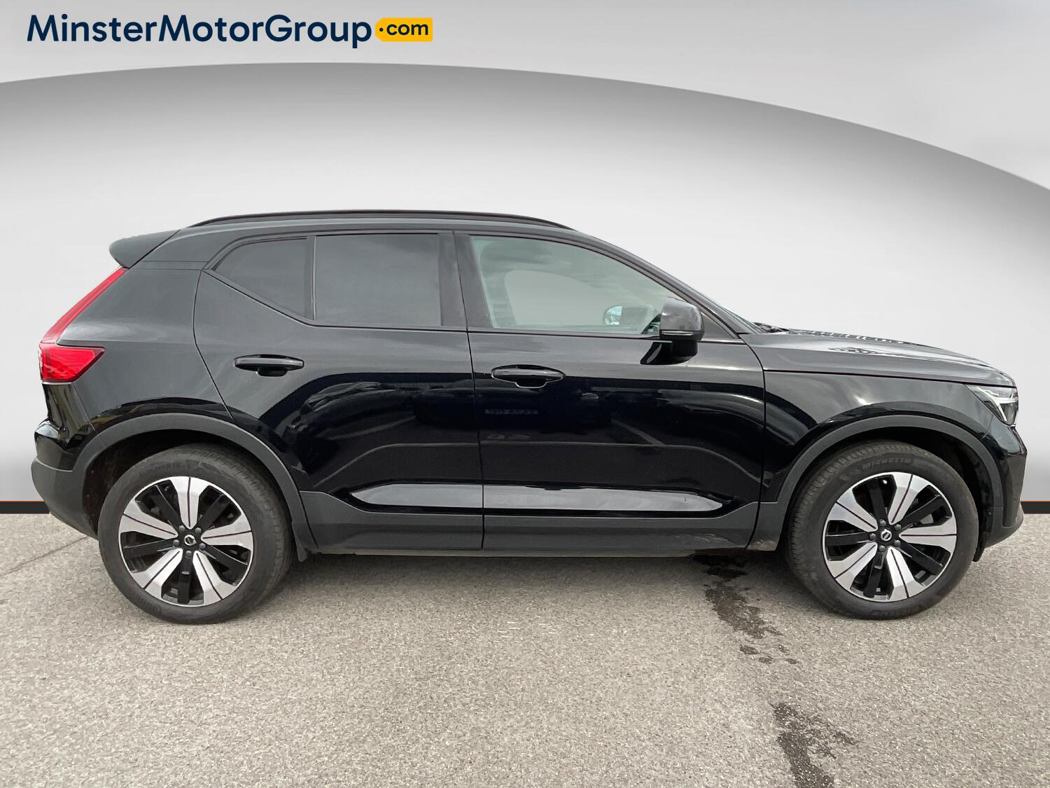 Volvo XC40 view 2
