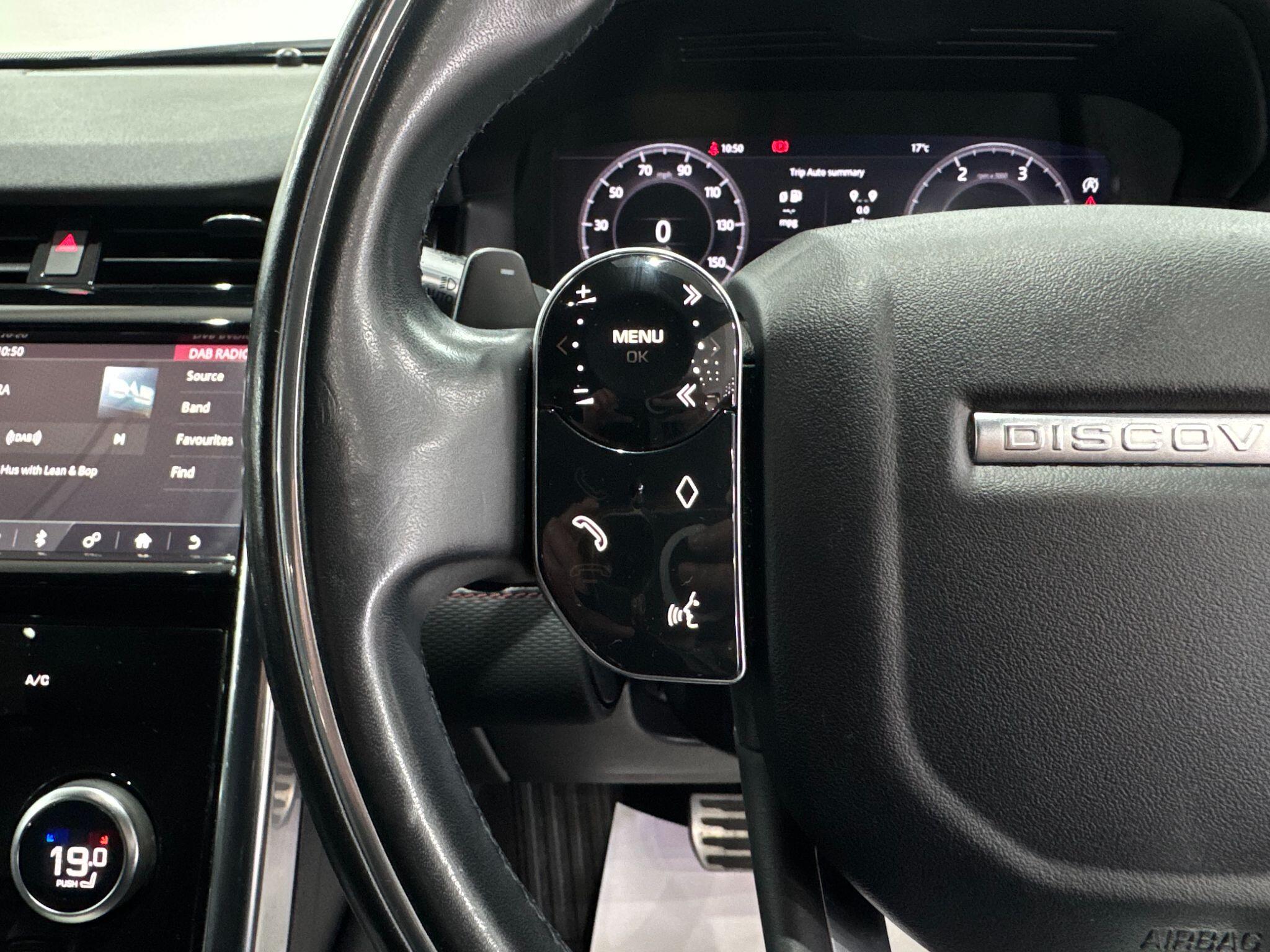 Land Rover Discovery Sport view 31