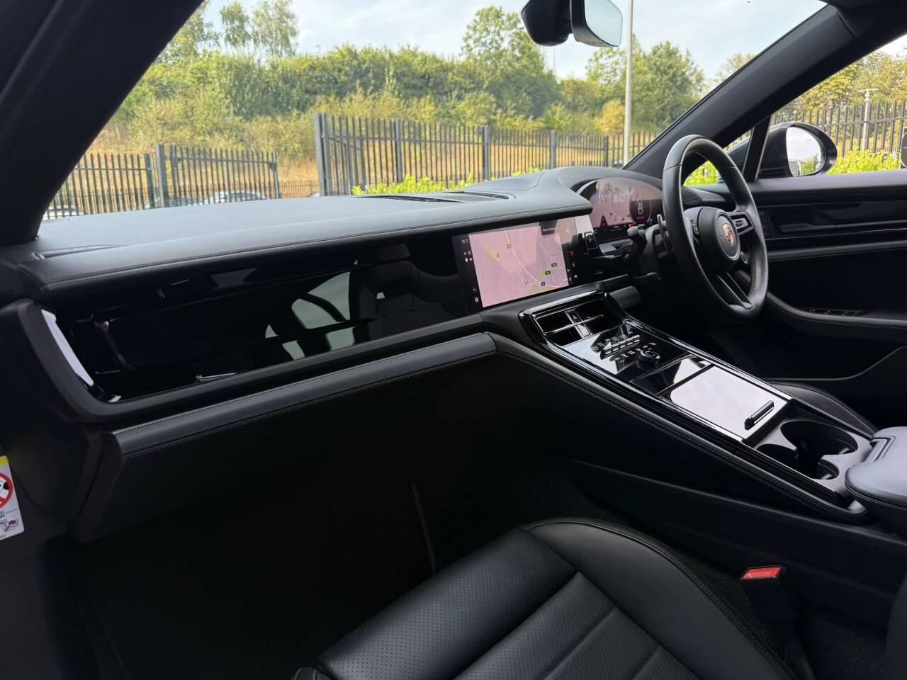 Porsche Panamera view 10