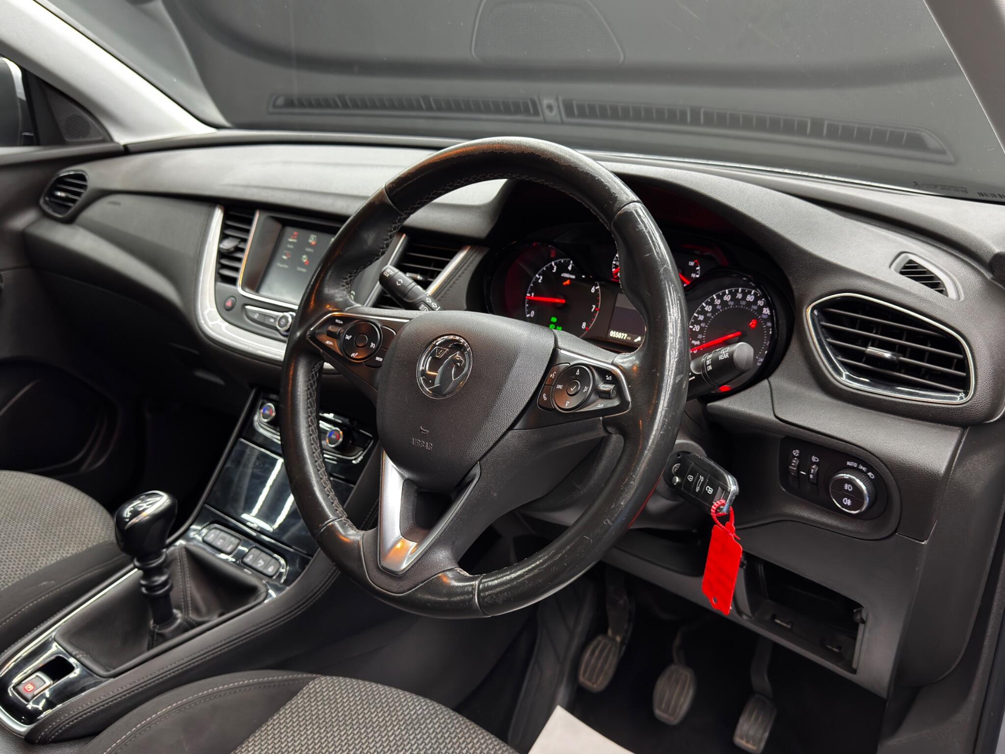 Vauxhall Grandland X view 9