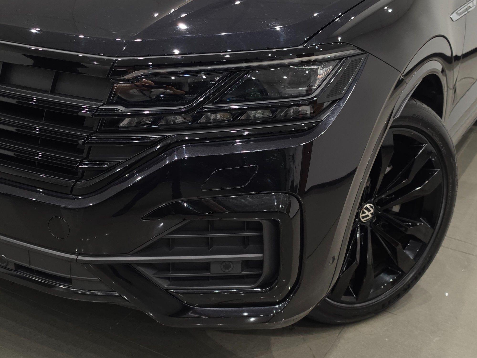Volkswagen Touareg view 40