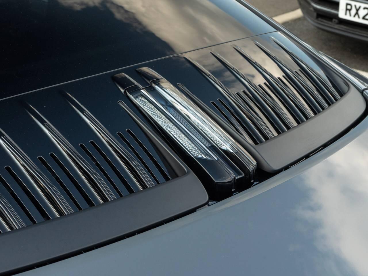 Porsche 911 view 12