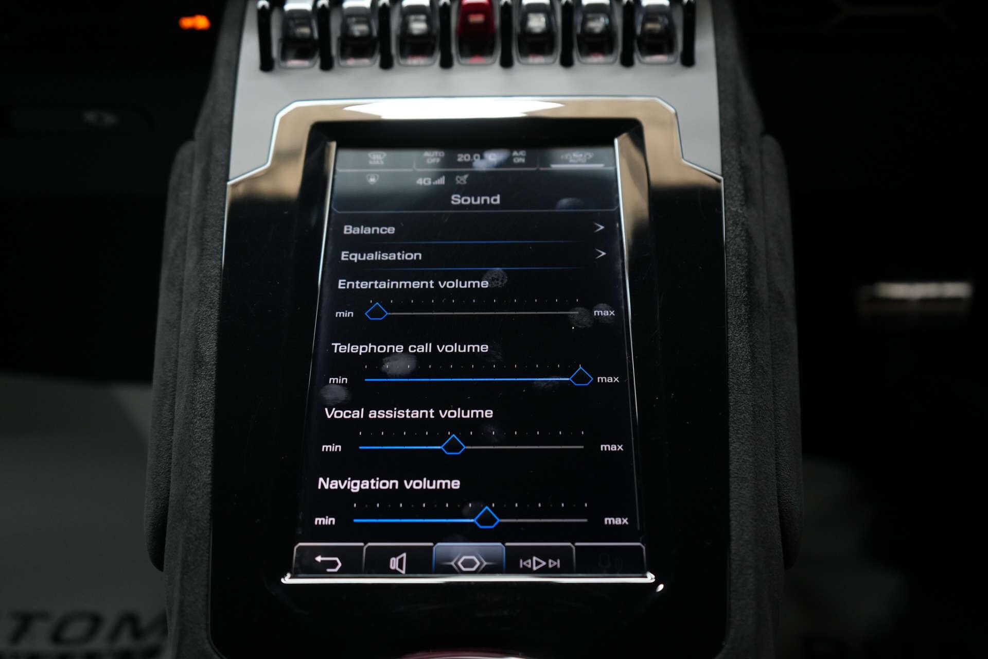 Lamborghini Huracan view 47