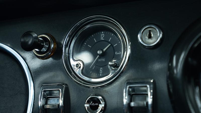 Aston Martin DB5 view 26