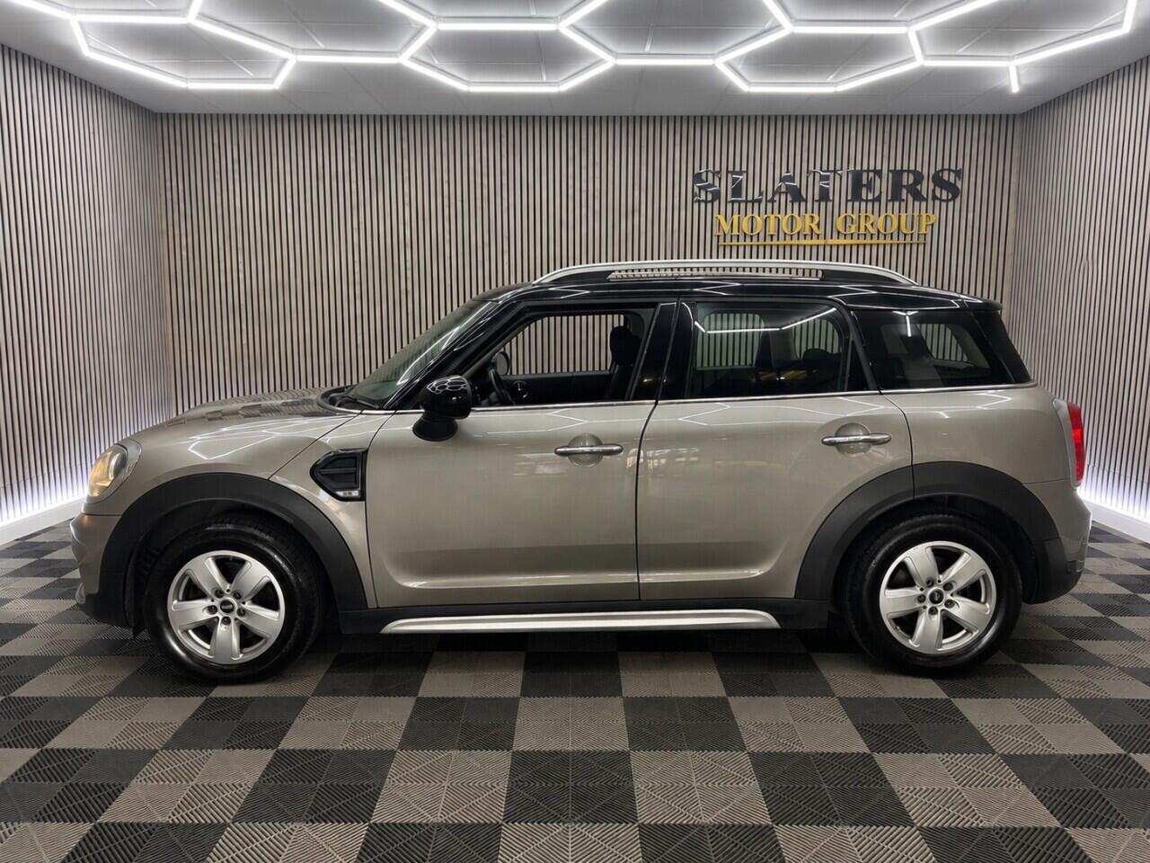 Mini Countryman view 21
