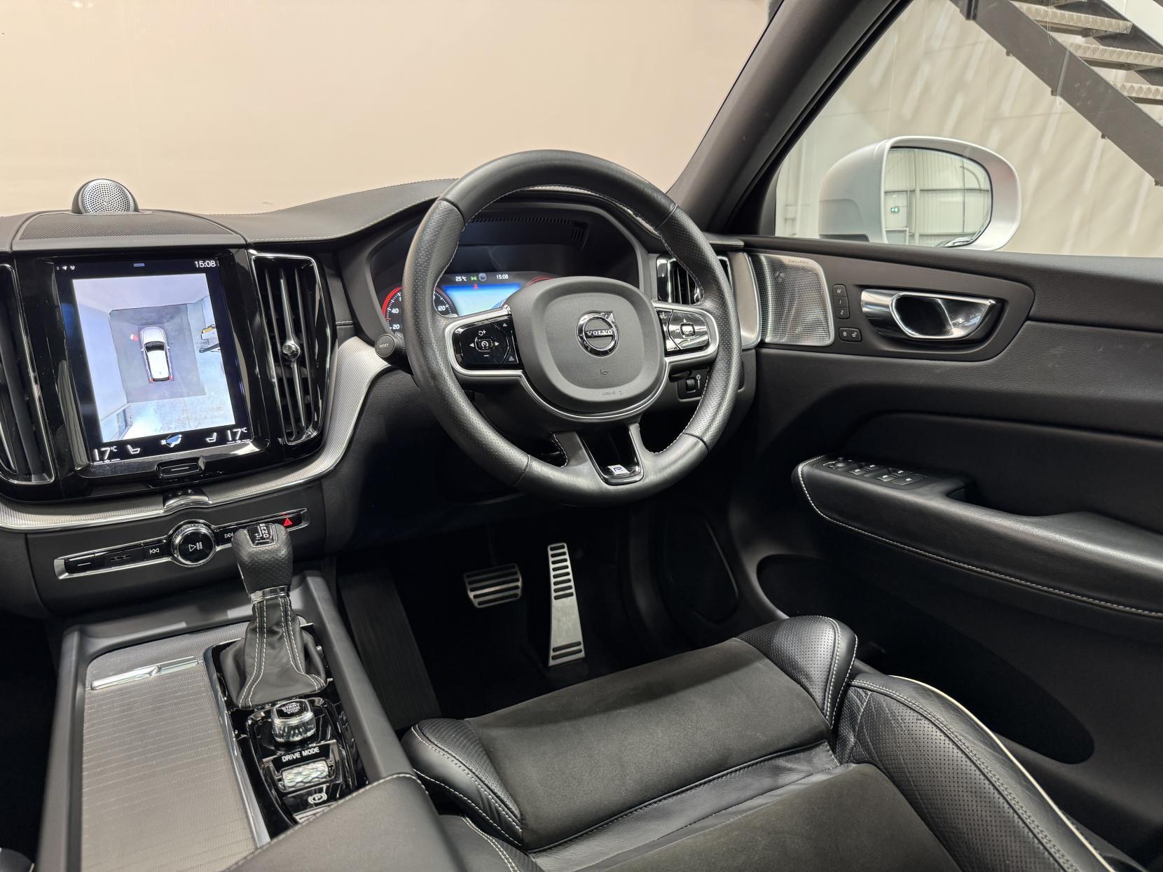 Volvo XC60 view 22