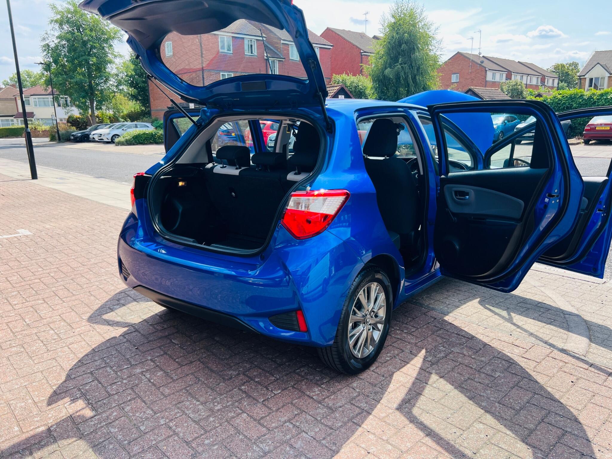 Toyota Yaris view 30