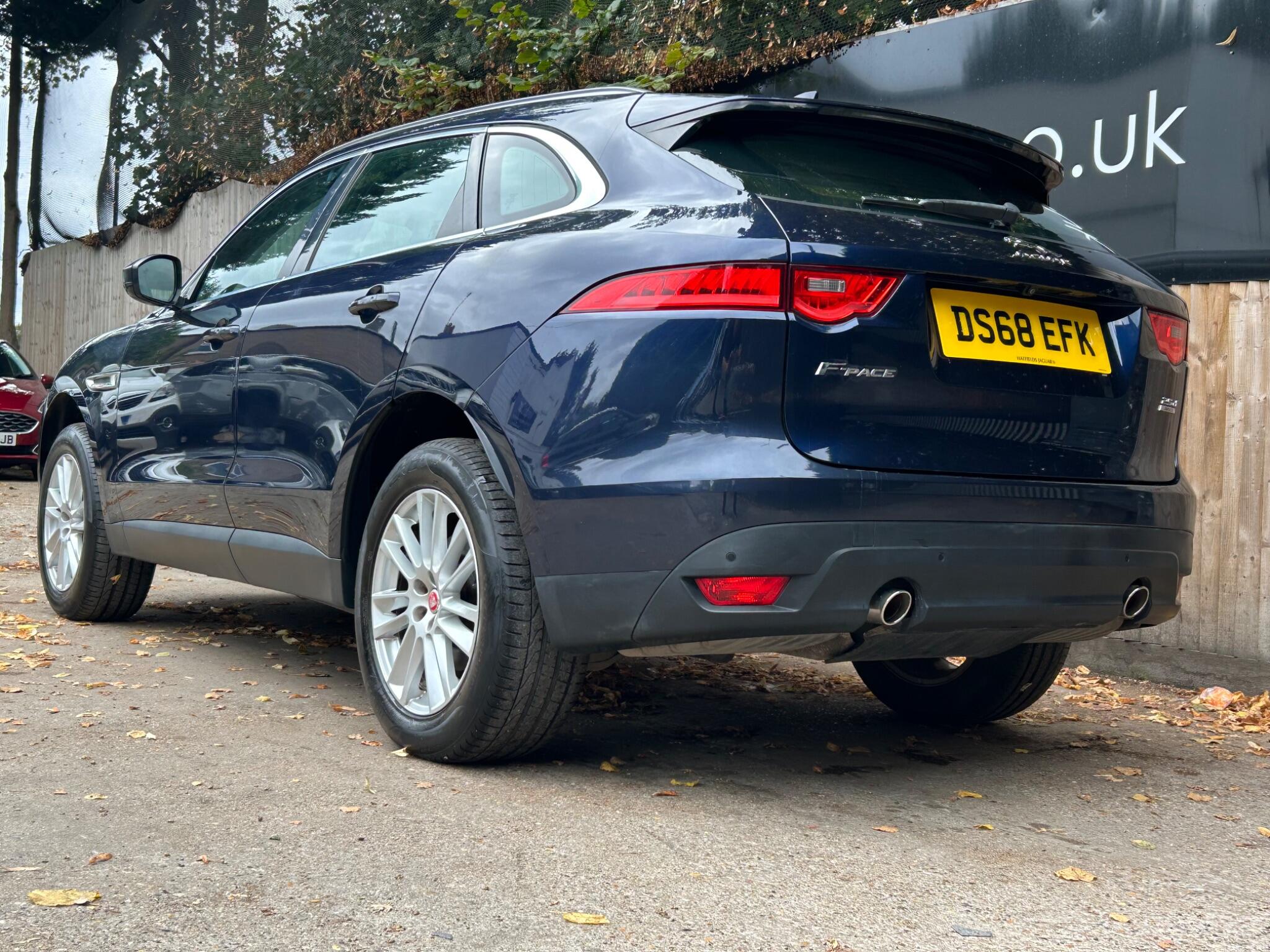 Jaguar F-Pace view 17