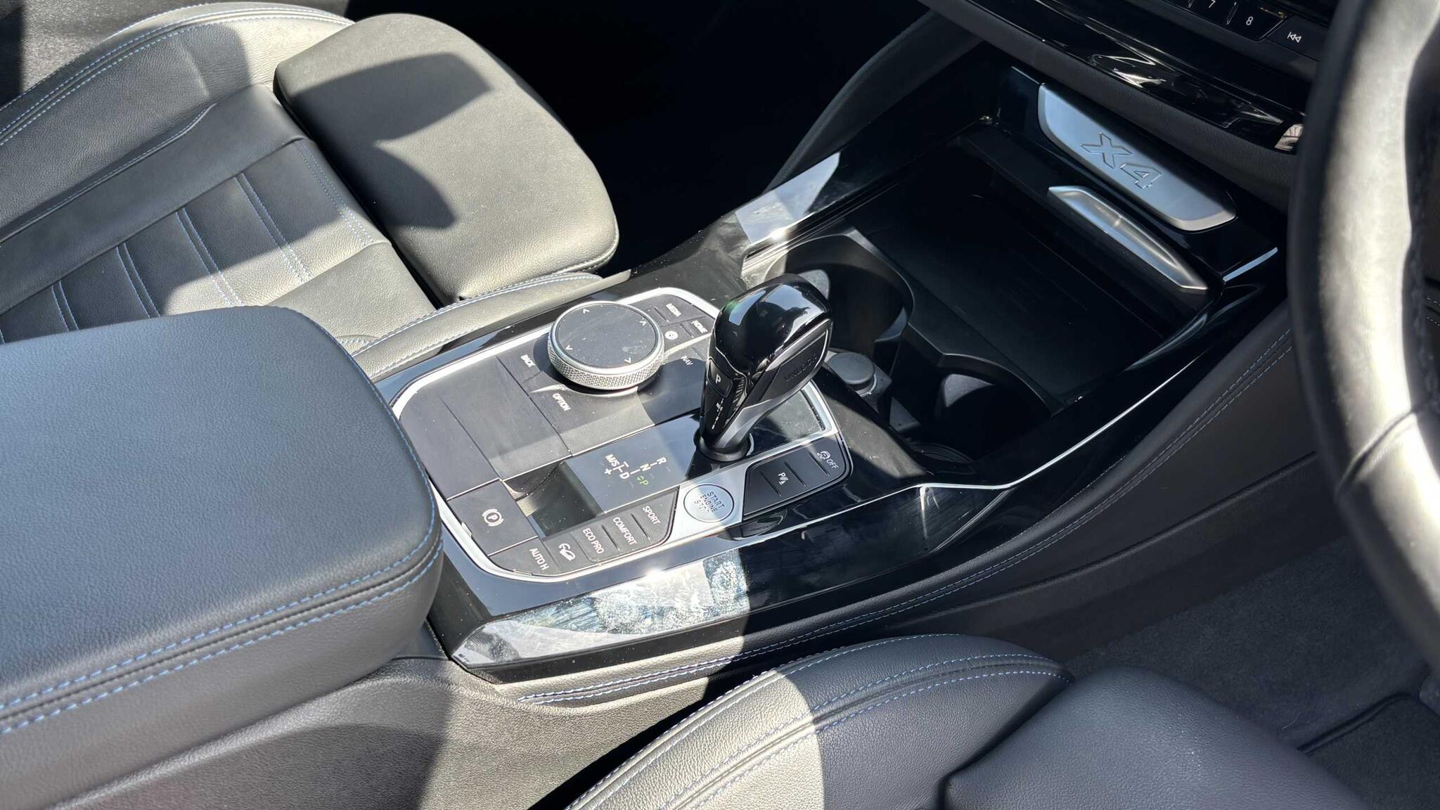 BMW X4 view 7