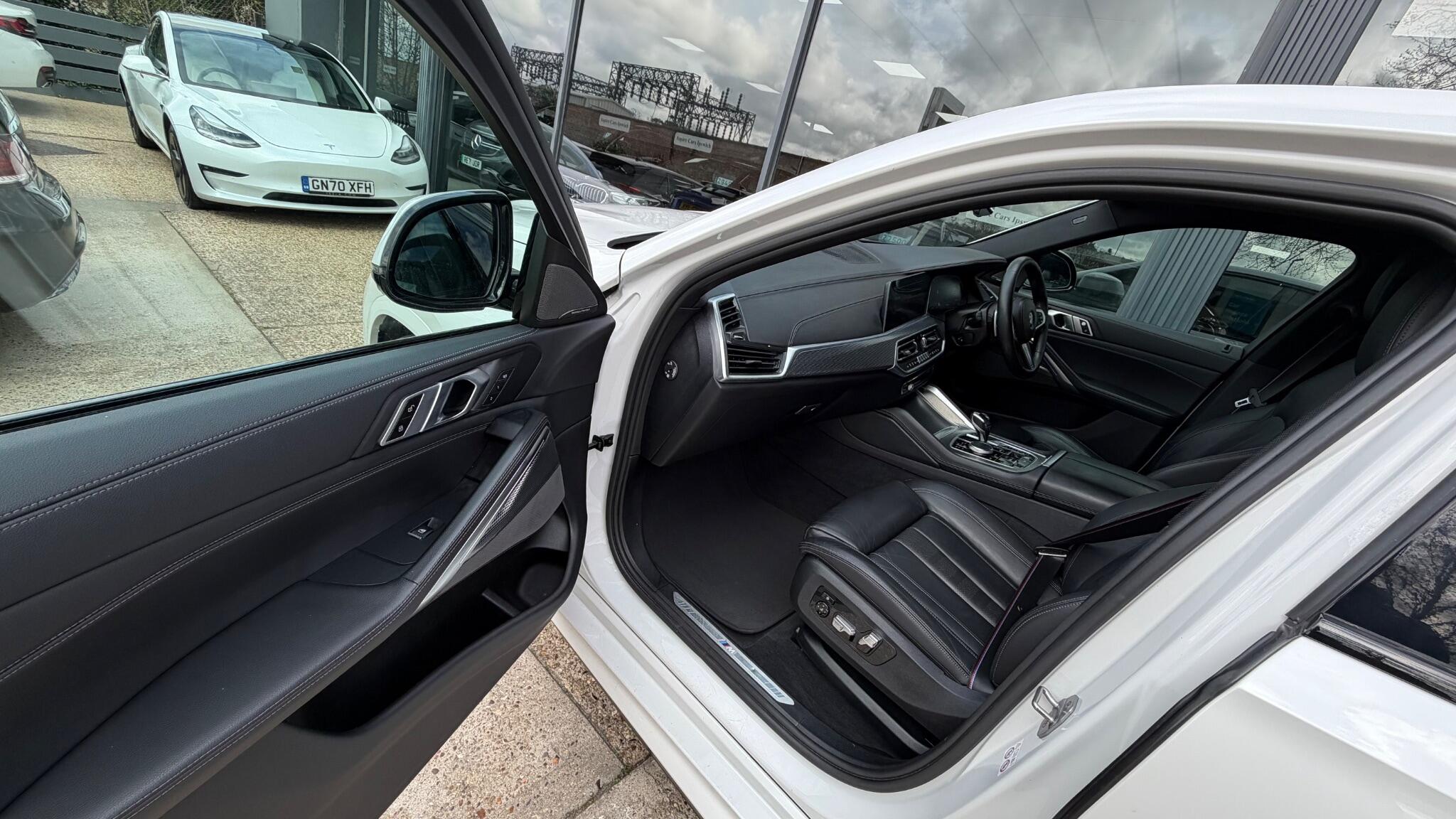 BMW X6 view 30