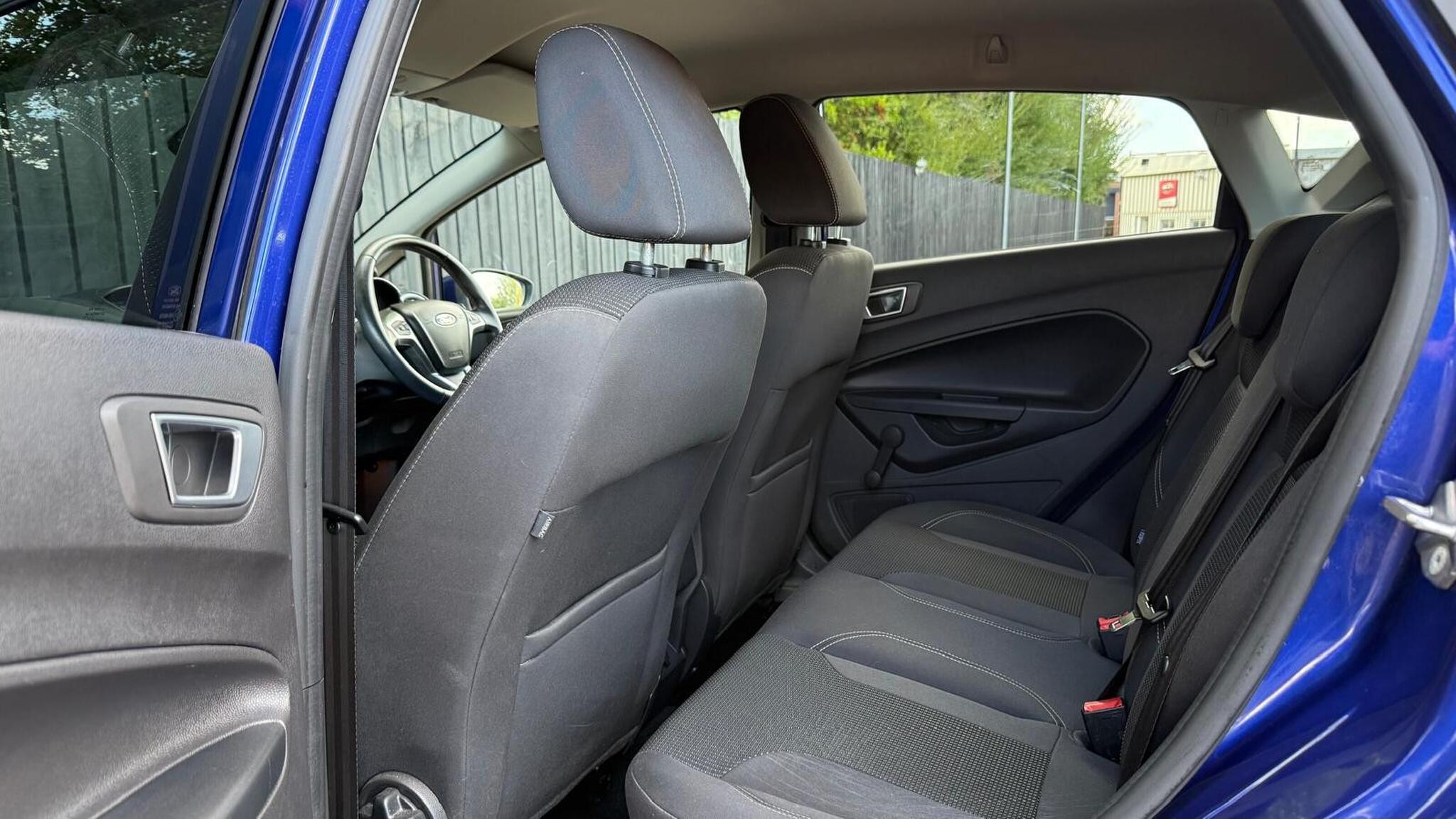 Ford Fiesta view 28