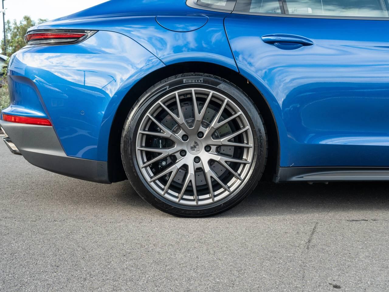 Porsche Panamera view 13