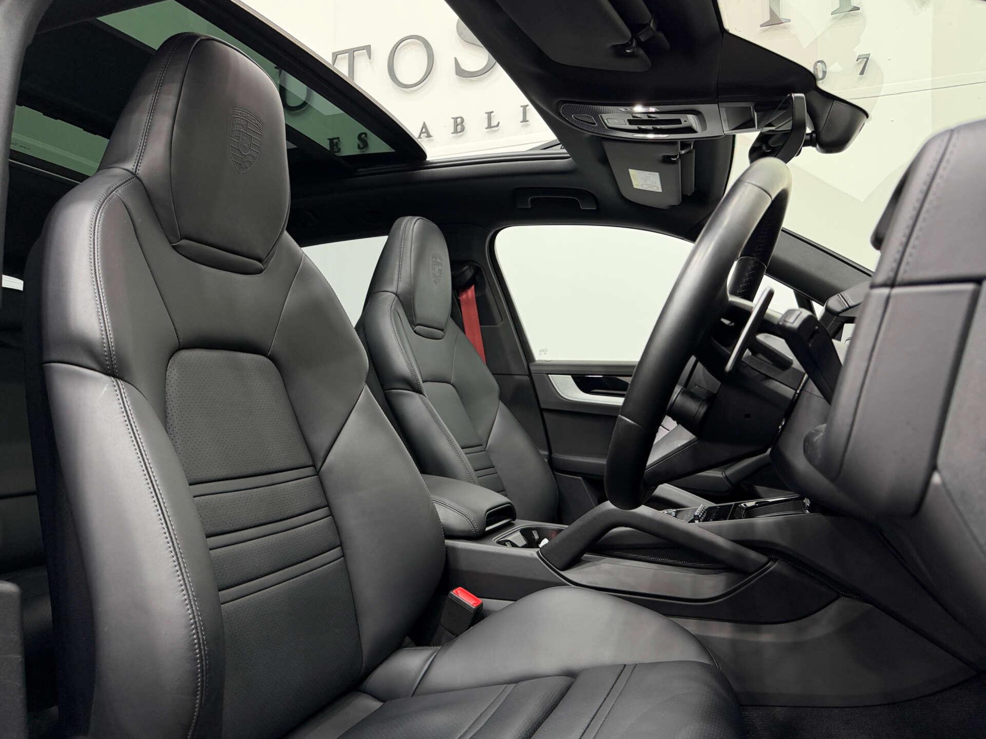 Porsche Cayenne view 2