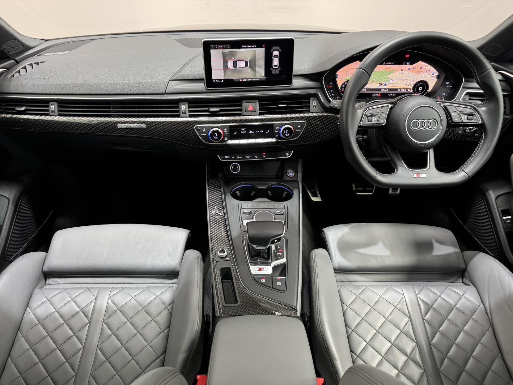 Audi S5 view 28