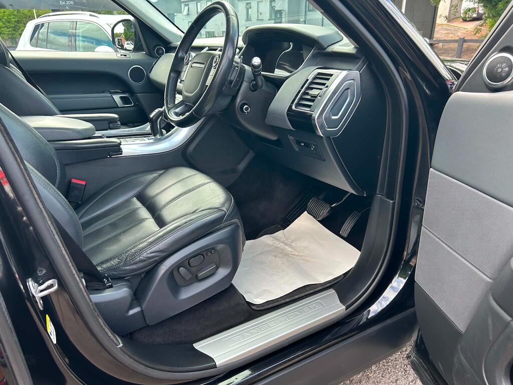 Land Rover Range Rover Sport view 8