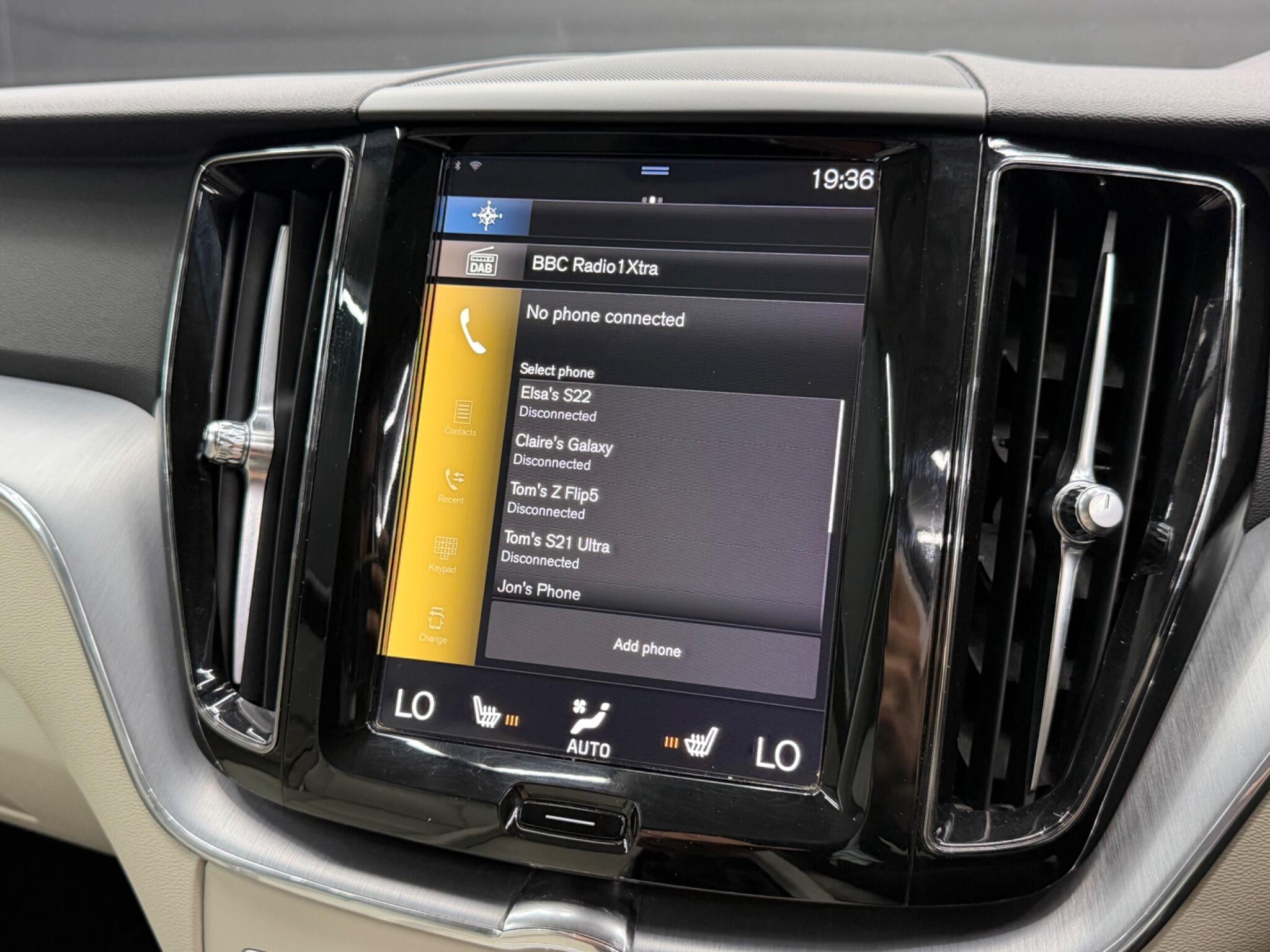 Volvo XC60 view 29
