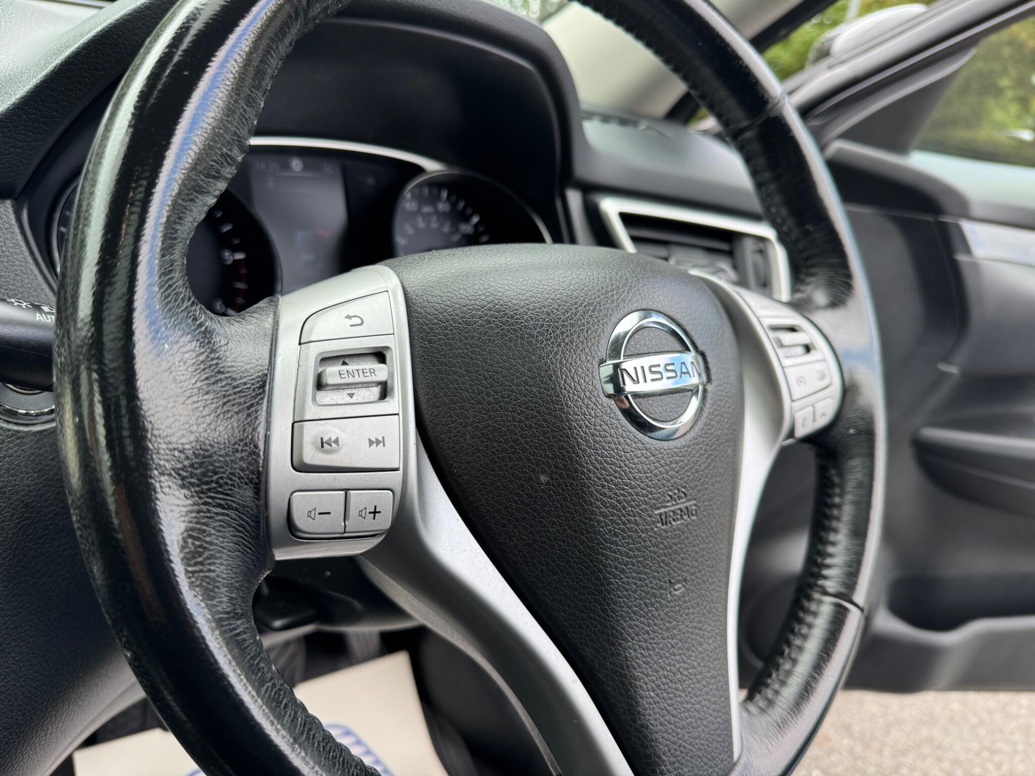 Nissan X-Trail view 35