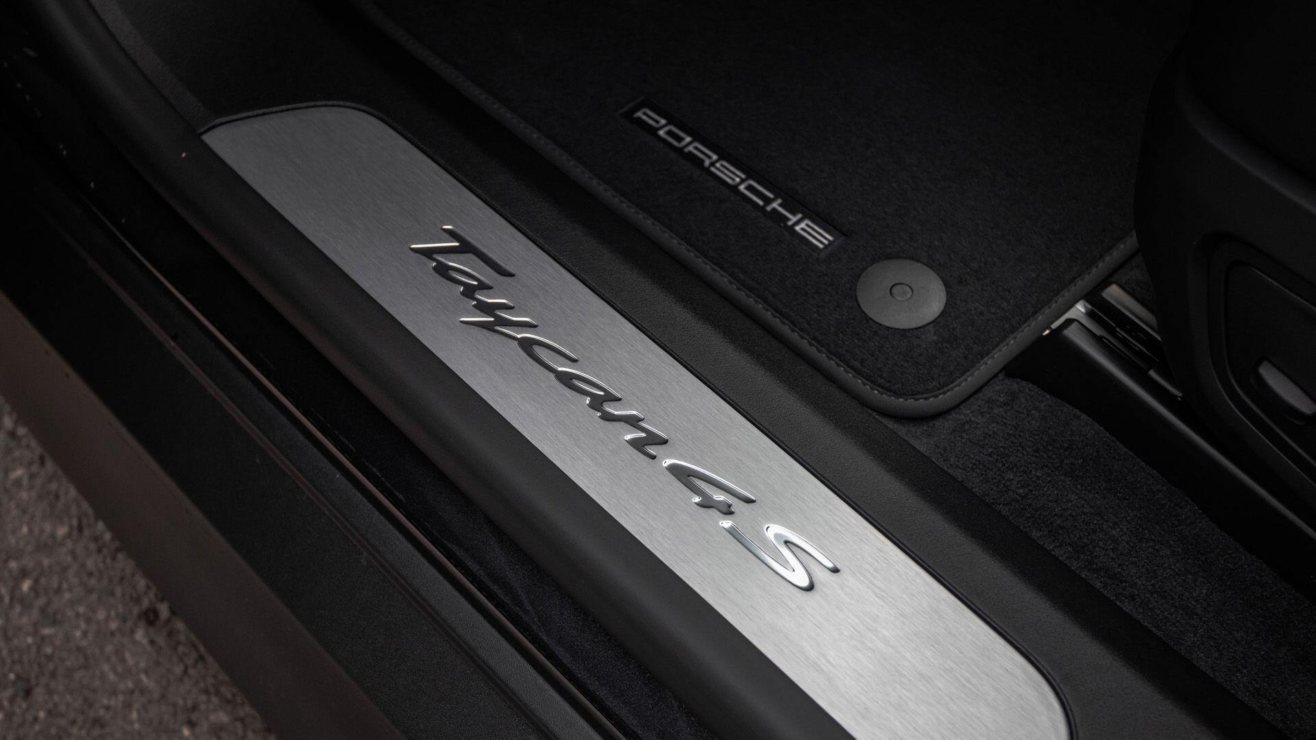 Porsche Taycan view 19