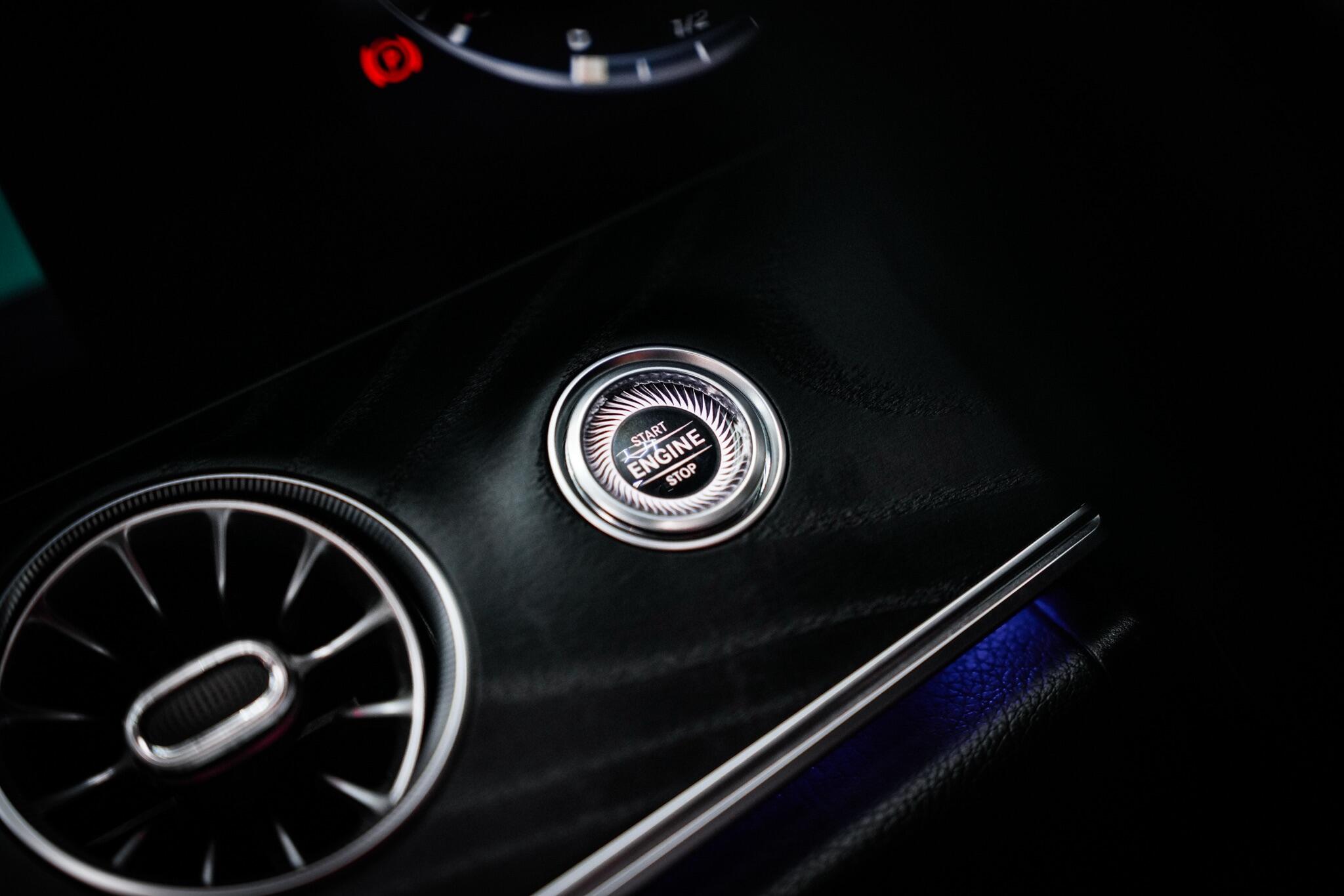 Mercedes-Benz E-Class view 44