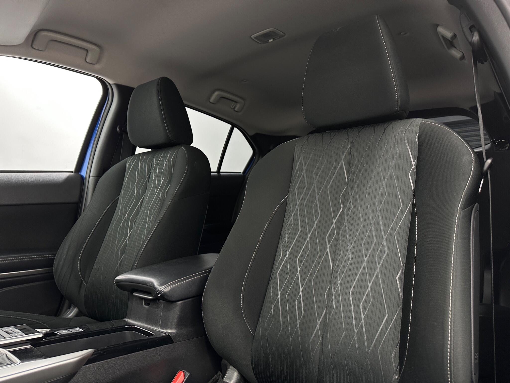 Mitsubishi Eclipse Cross view 36