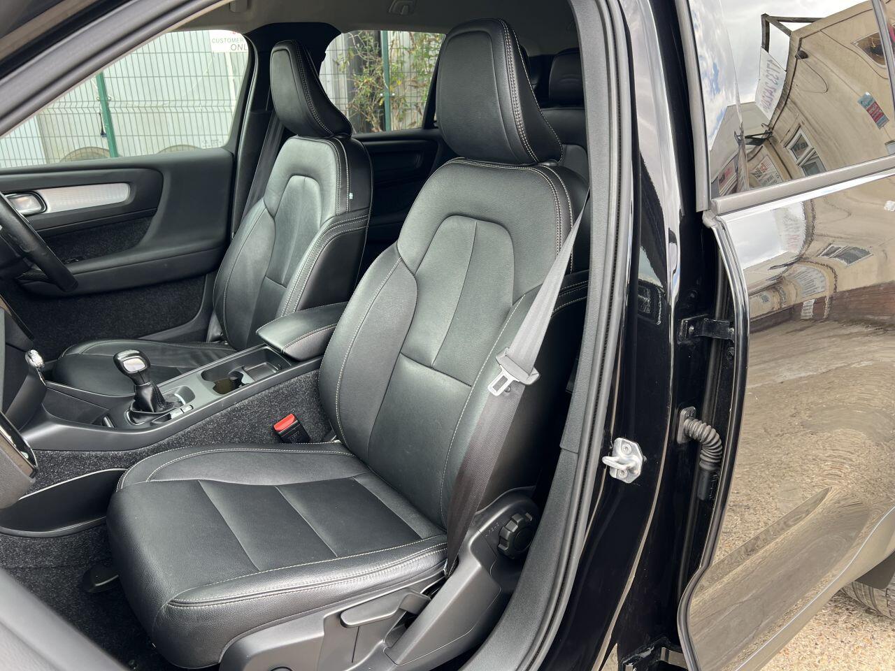 Volvo XC40 view 26