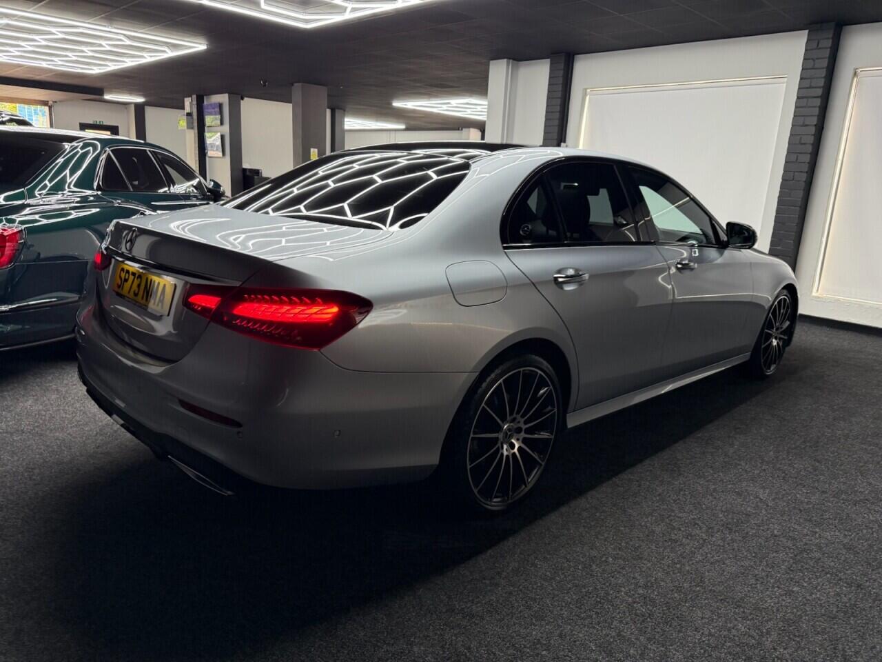 Mercedes-Benz E-Class view 15