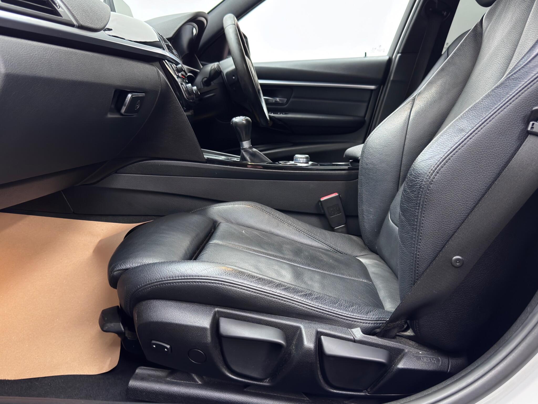 BMW 3 Series view 50