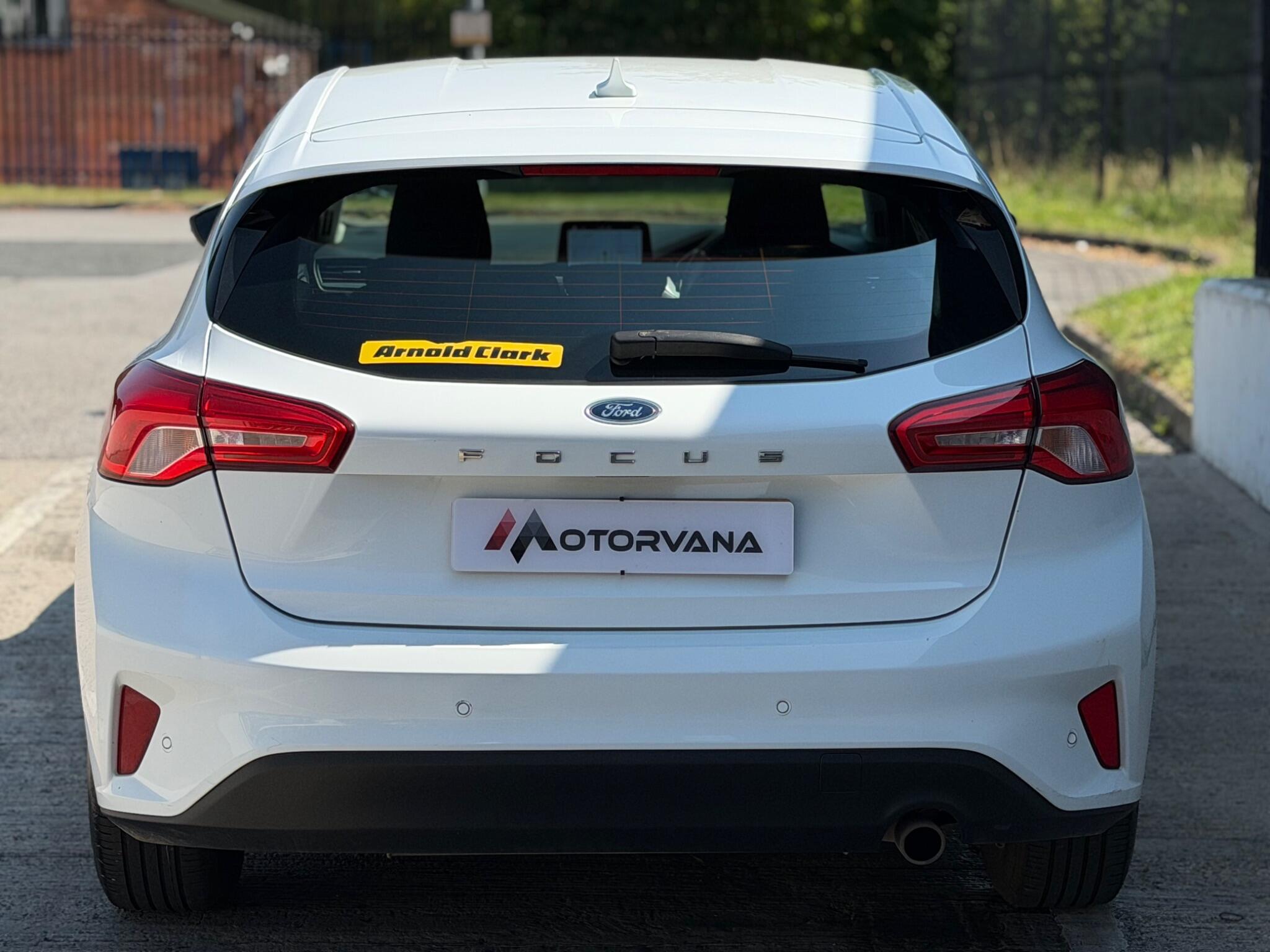 Ford Focus view 10